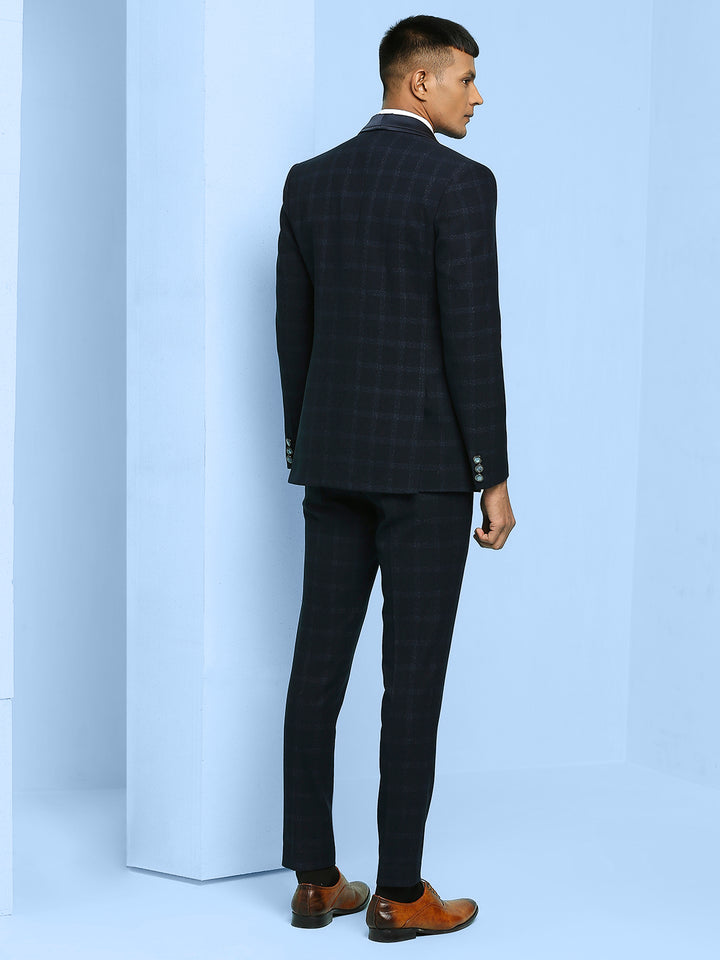 Checkered Suit with white lining bold checks